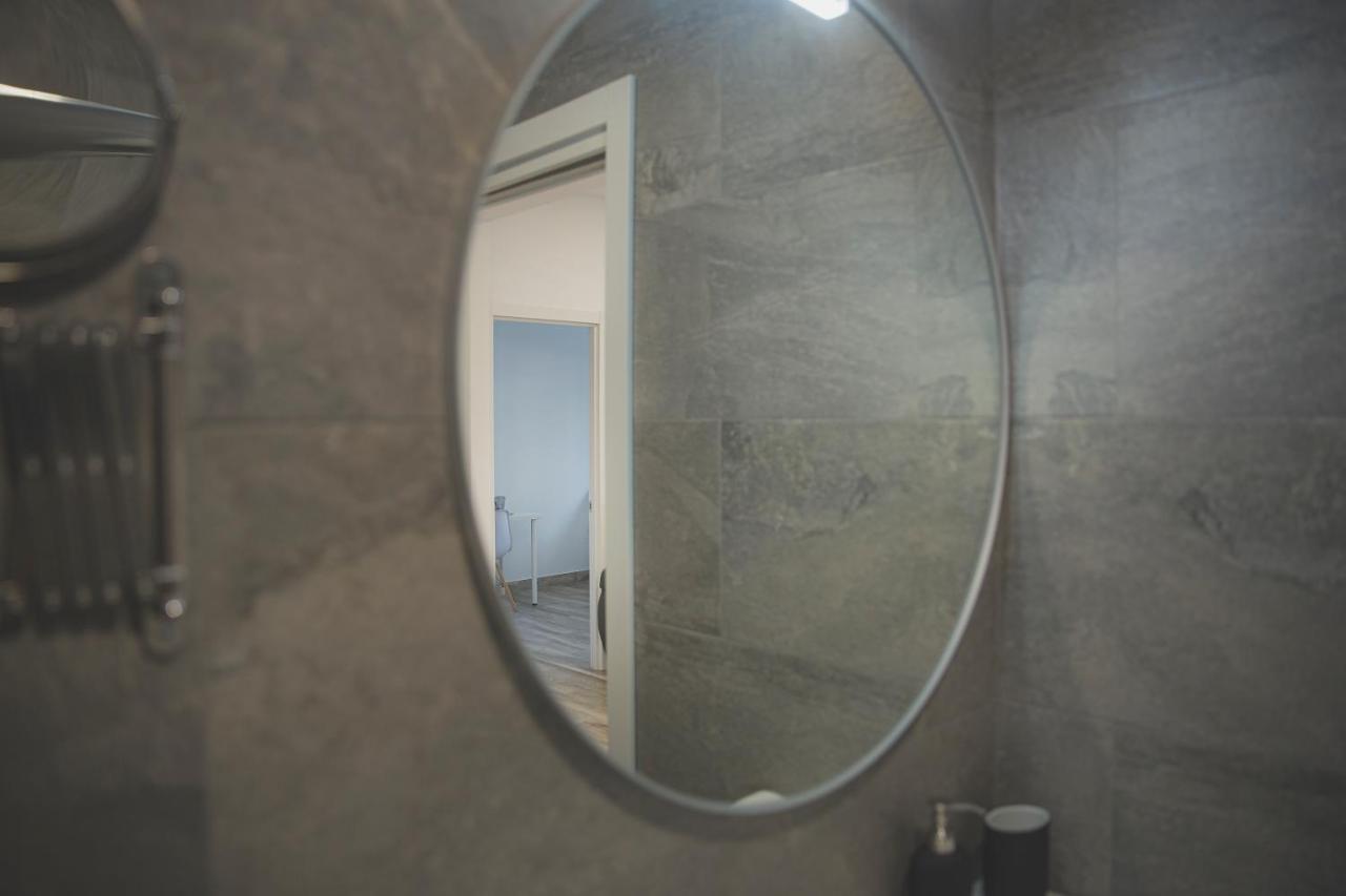 Acogedor Apartamento En Triana Sevilla Bagian luar foto