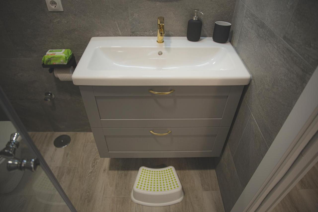 Acogedor Apartamento En Triana Sevilla Bagian luar foto
