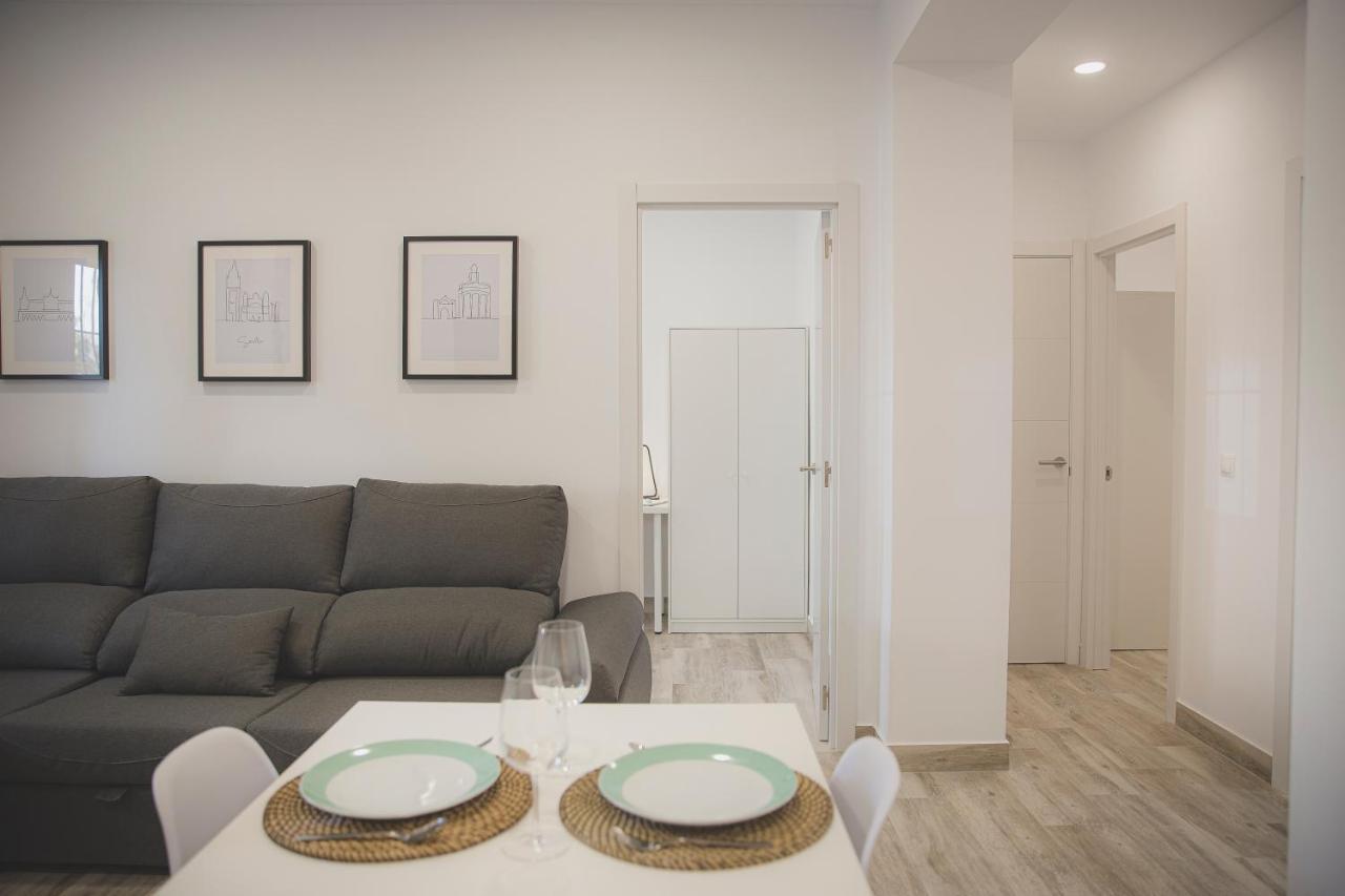 Acogedor Apartamento En Triana Sevilla Bagian luar foto